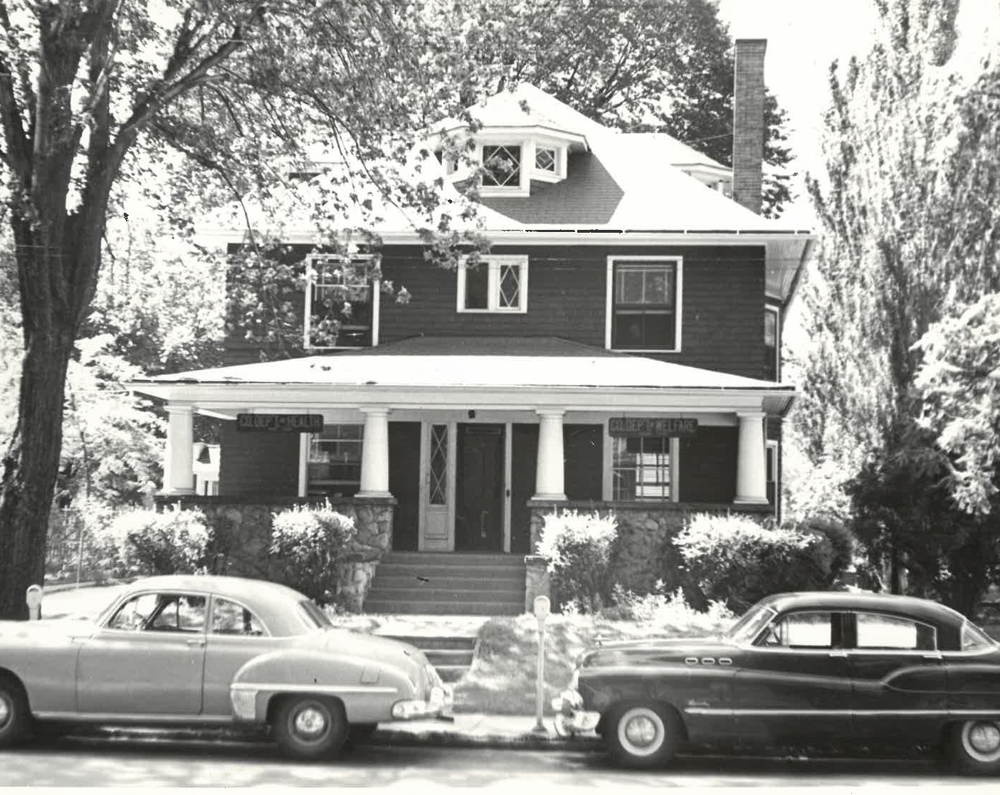 Historical photo of early health department in Bowling Green Ohio.